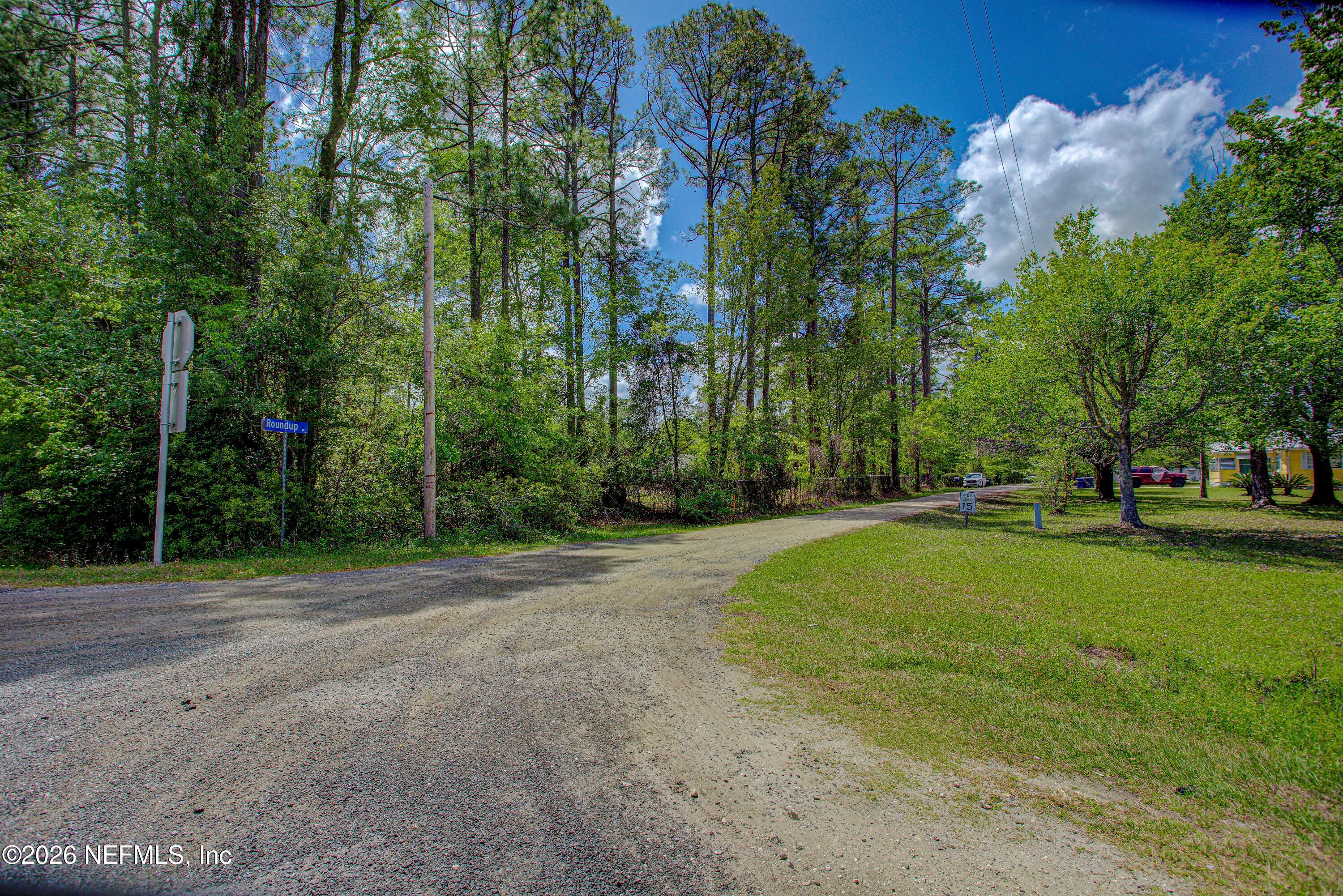 28050 Roundup Place Hilliard, FL 32046 - Photo 8 of 43 20260402-28050_Roundup_Pl-20