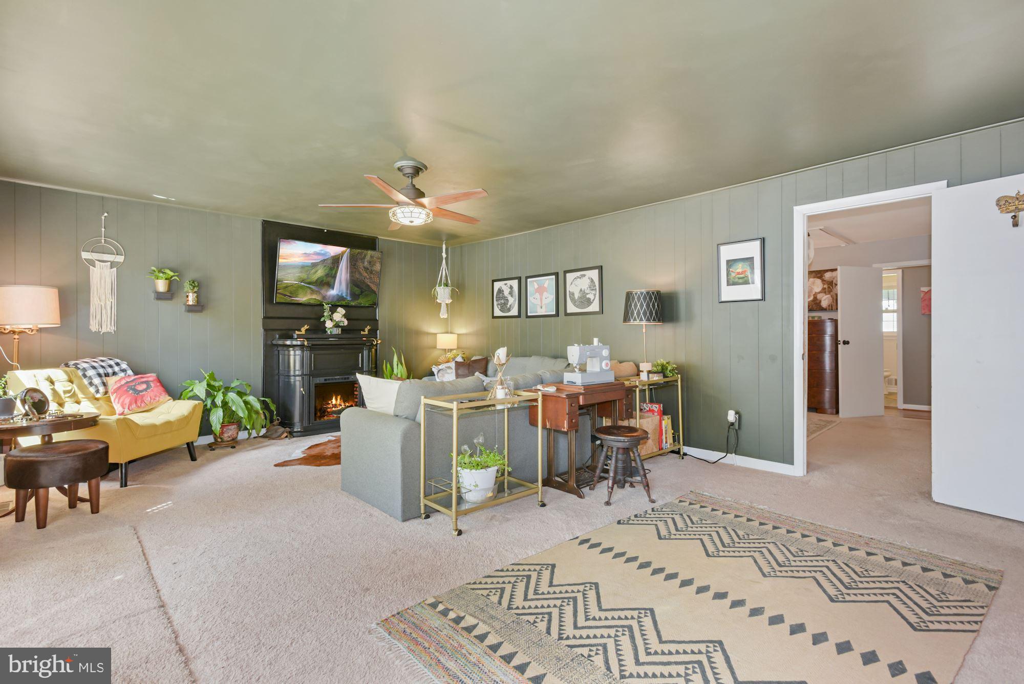 4112 Addison Road Fairfax, VA 22030 - Photo 23 of 51 Living Room