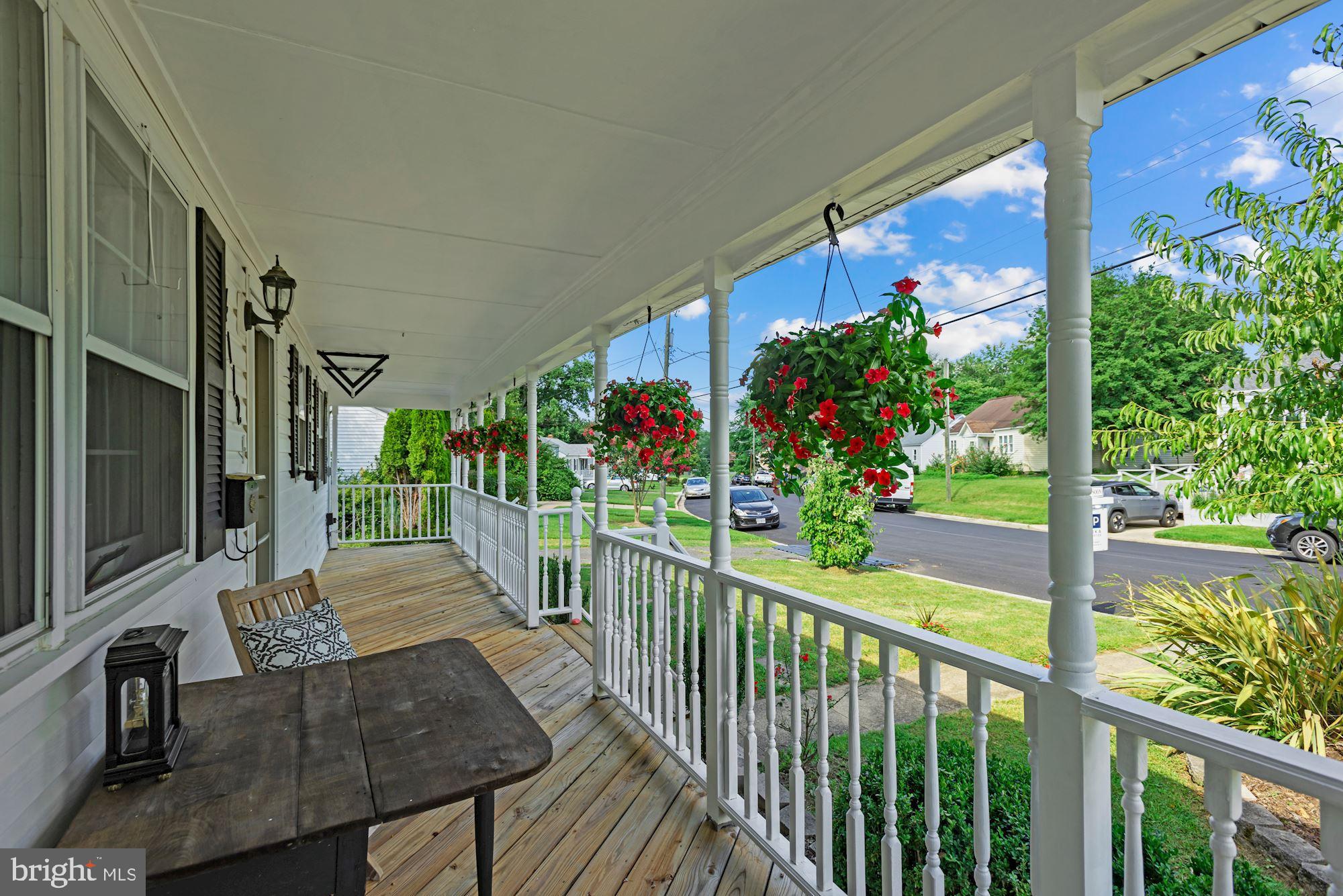 4112 Addison Road Fairfax, VA 22030 - Photo 8 of 51 Gallery Image 8