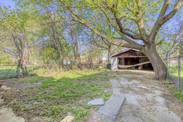 $1,000 | 13067 Wade Street, Detroit, MI 48213