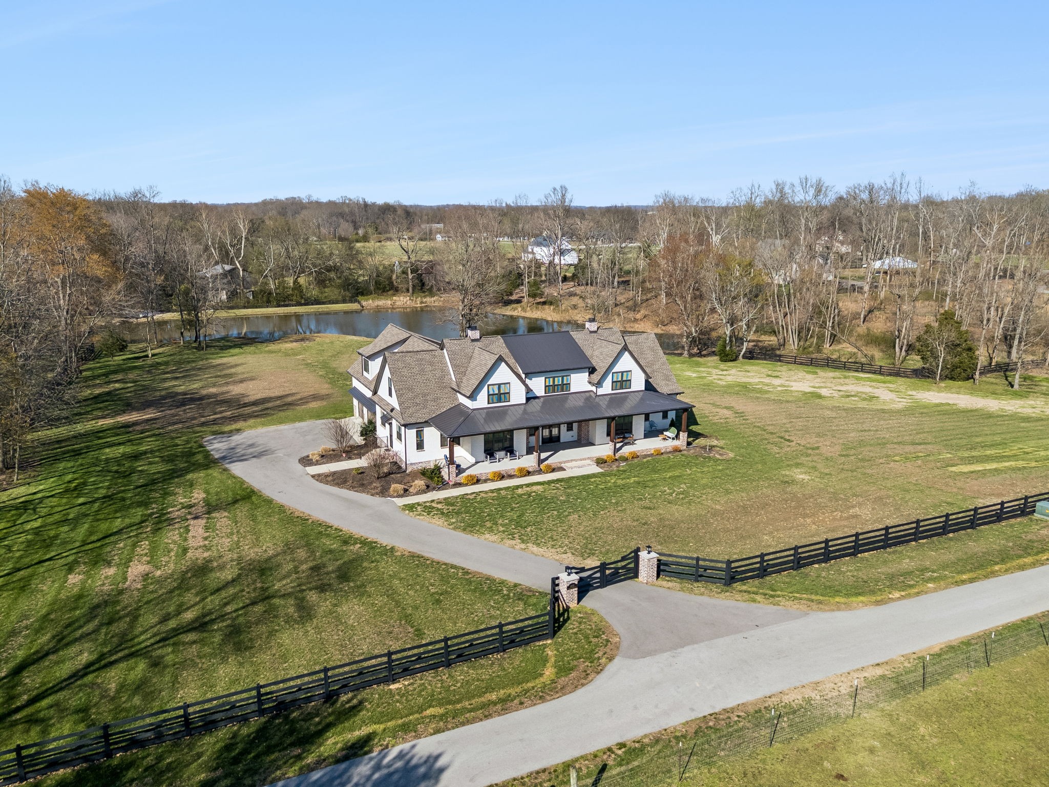 4900 Charles Dorris Road Springfield, TN 37172 - Photo 38 of 39 a view of a lake with a mountain