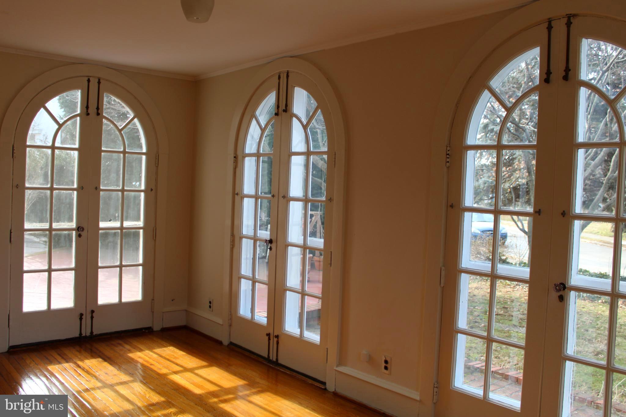 12 Gladstone Road Lansdowne, PA 19050 - Photo 15 of 49 Sunroom - side and back of house