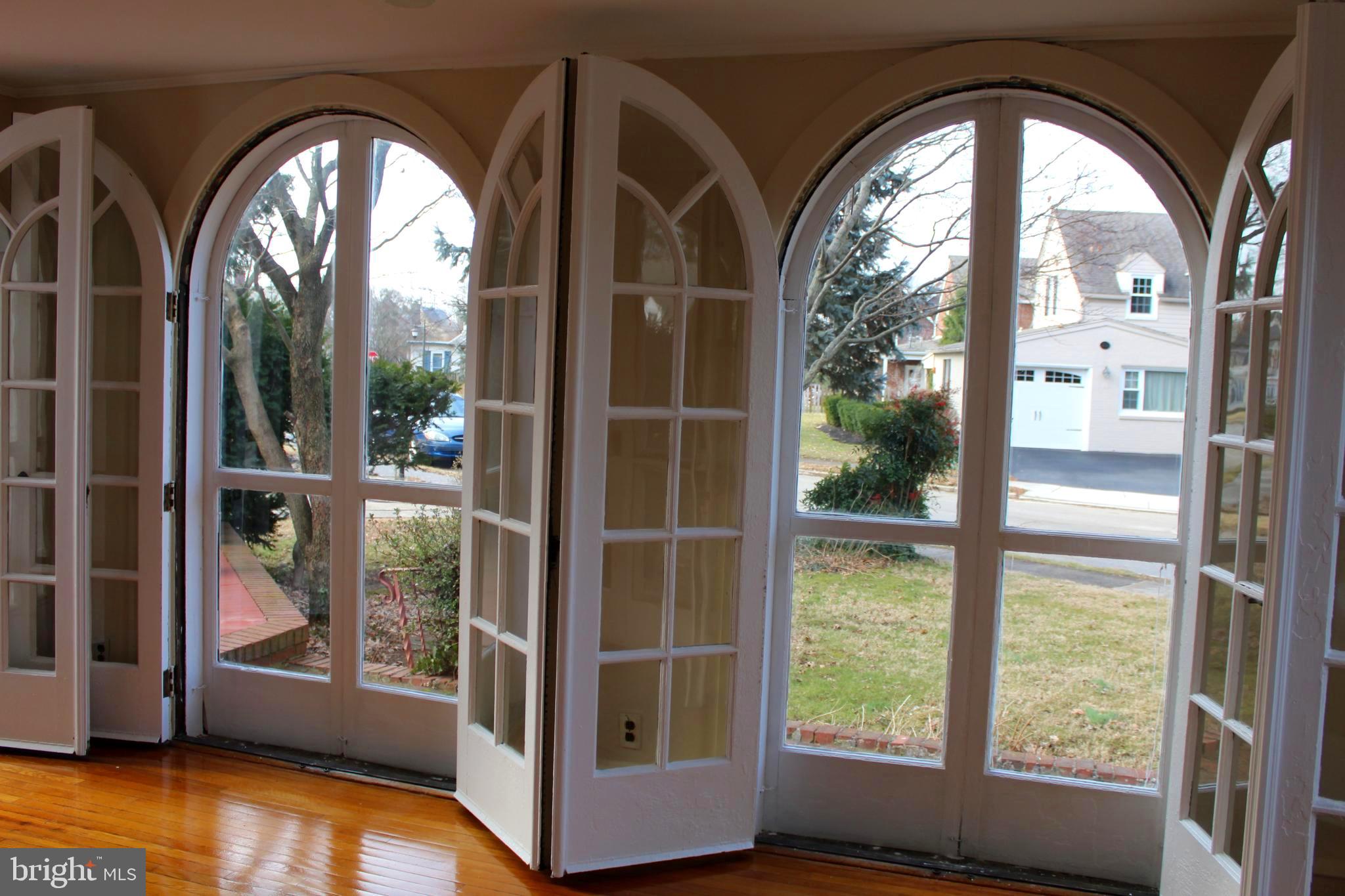 12 Gladstone Road Lansdowne, PA 19050 - Photo 17 of 49 Sunroom - french doors side of house