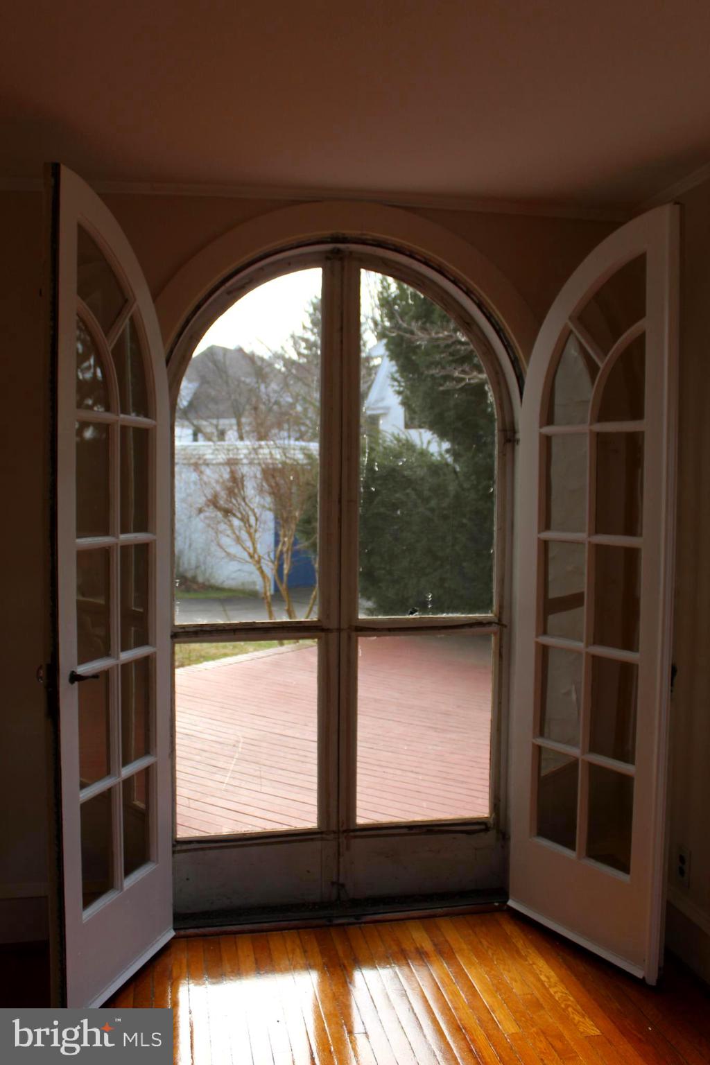 12 Gladstone Road Lansdowne, PA 19050 - Photo 18 of 49 Sunroom - french door leading to back deck