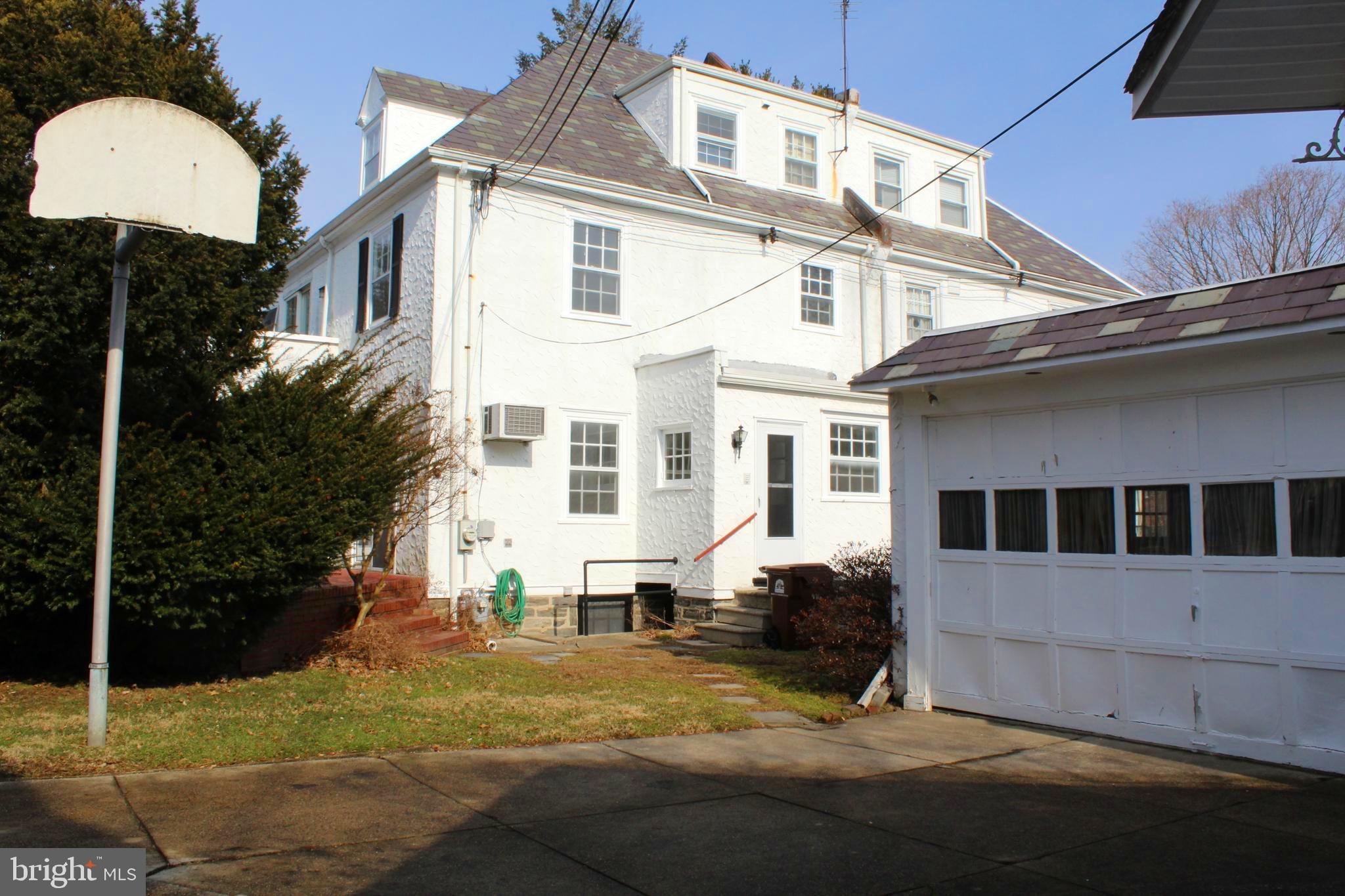 12 Gladstone Road Lansdowne, PA 19050 - Photo 3 of 49 Back of house, garage