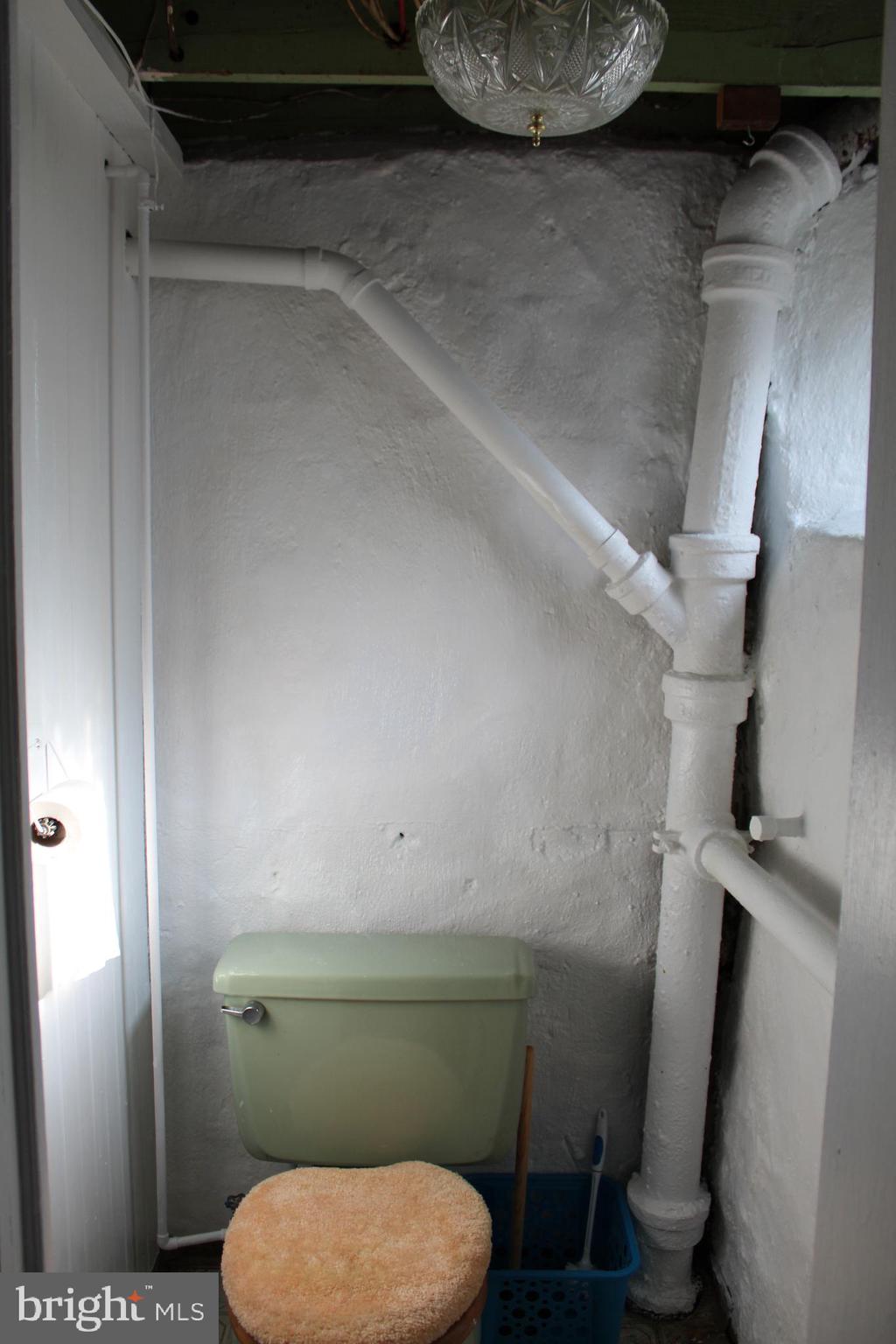12 Gladstone Road Lansdowne, PA 19050 - Photo 43 of 49 Basement half bath