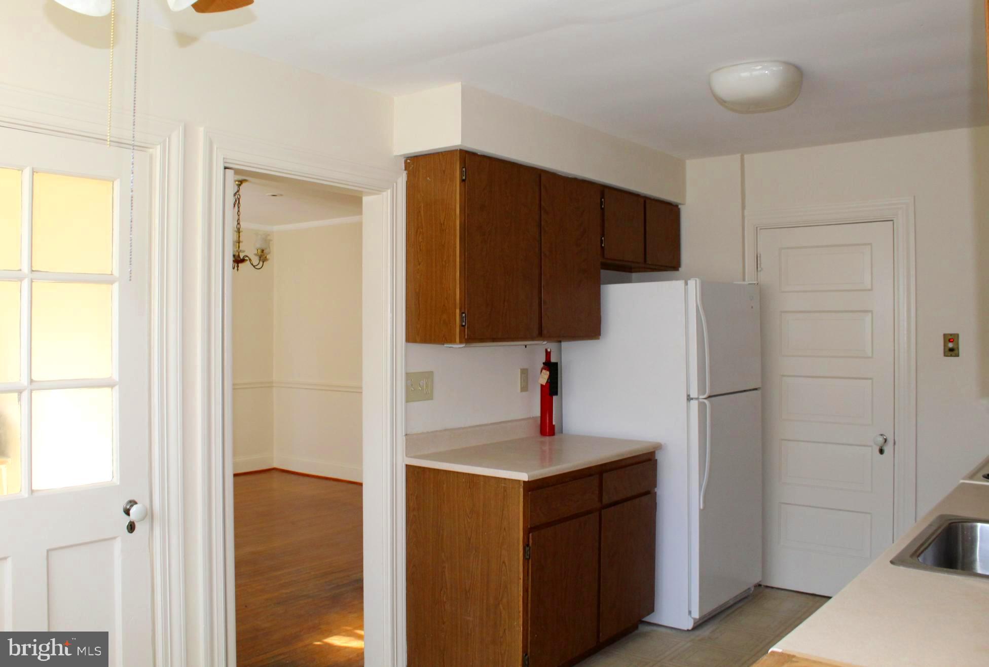 12 Gladstone Road Lansdowne, PA 19050 - Photo 6 of 49 Kitchen looking into dining room
