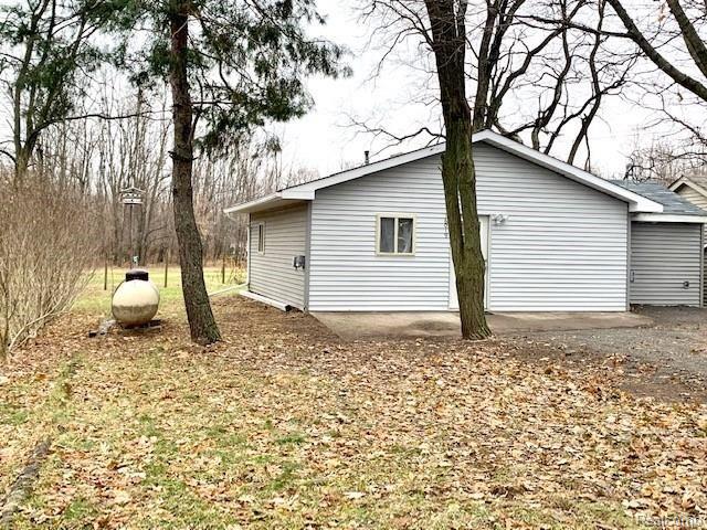 16019 Murray Road Byron, MI 48418 - Photo 9 of 11 IMG_2430.jpg