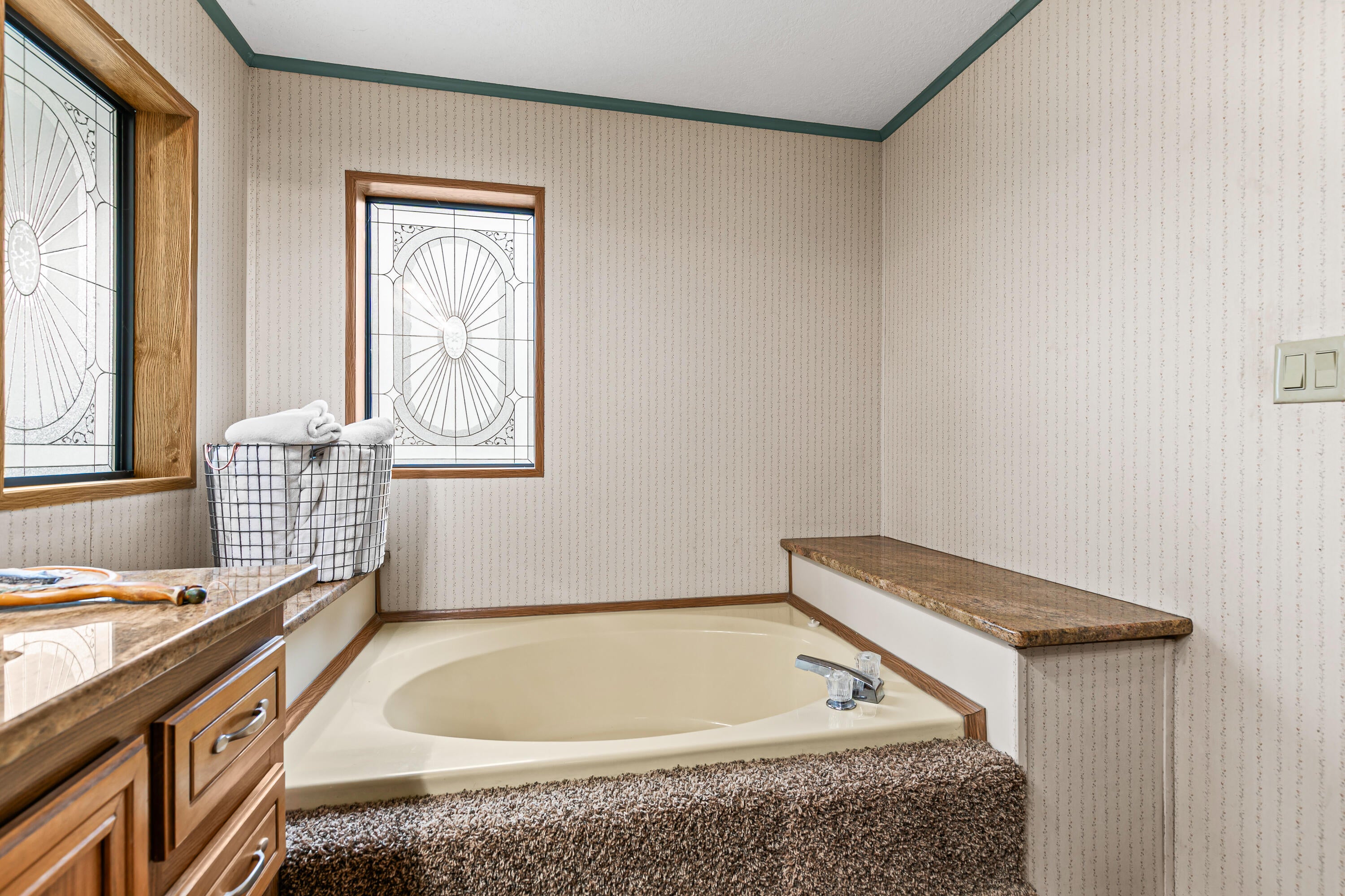 3610 Pleasant Creek Road Rogue River, OR 97537 - Photo 14 of 110 House 1 Master Bath