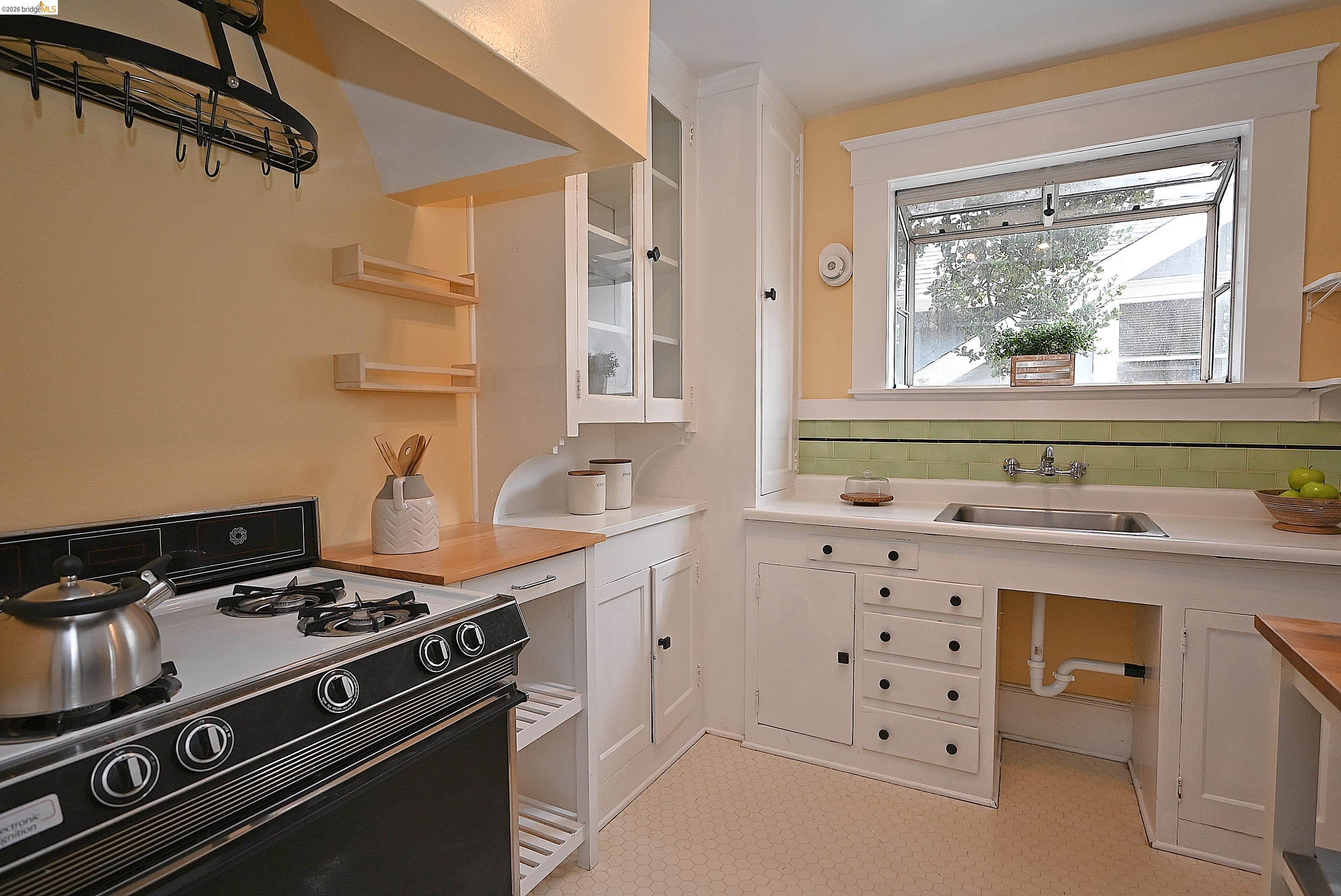 1301 Bonita Avenue, Unit 3 Berkeley, CA 94709 - Photo 29 of 48 Kitchen