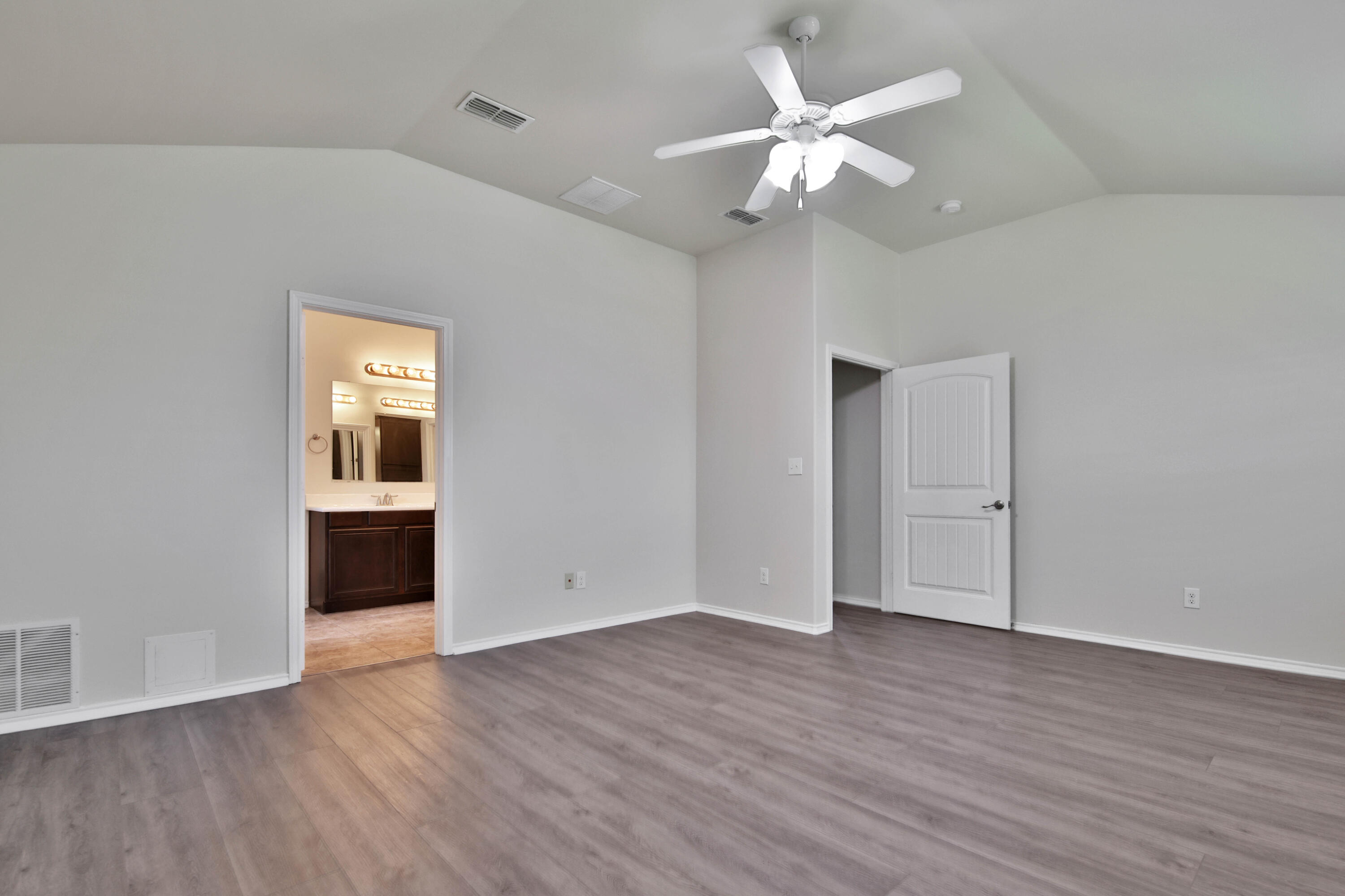 5714 109th Street Lubbock, TX 79424 - Photo 23 of 46 IMG_9267