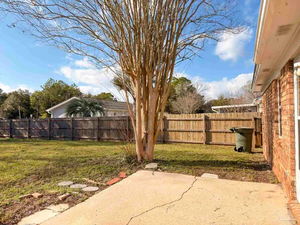 $1,475 | 1341 Dog Track Road, Pensacola, FL 32506