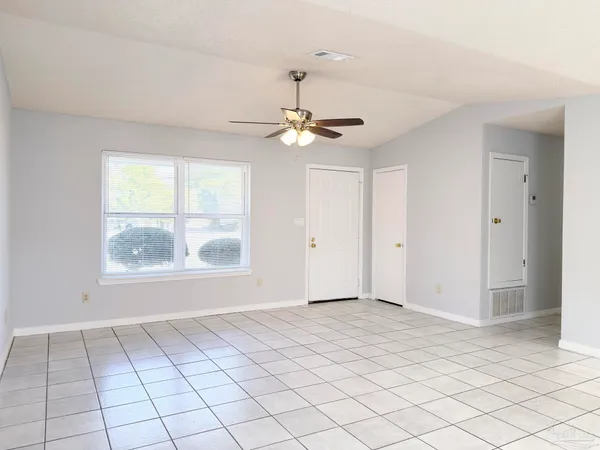 $1,475 | 1341 Dog Track Road, Pensacola, FL 32506