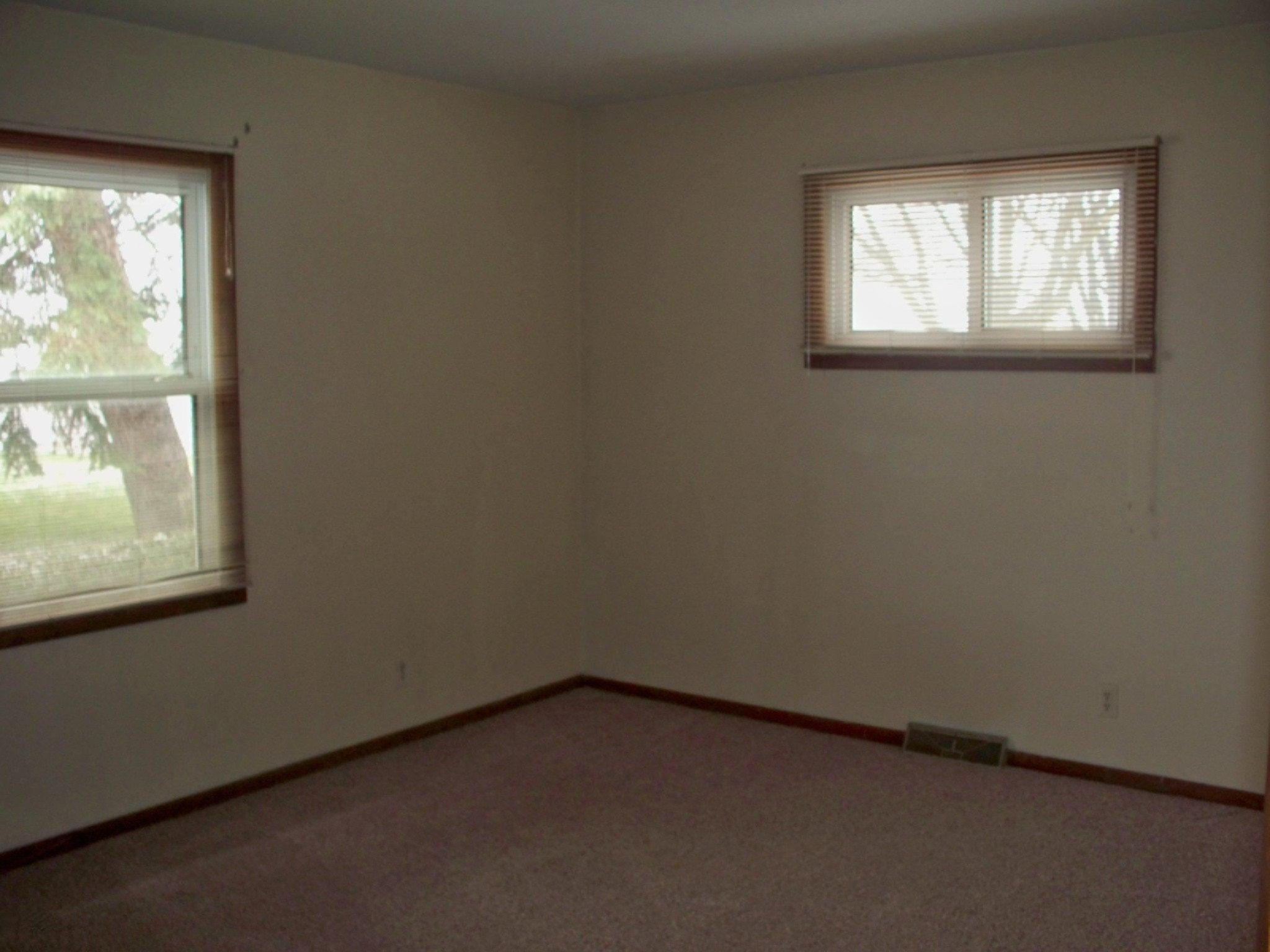 7877 Ionia Road Portland, MI 48875 - Photo 16 of 21 128_5125