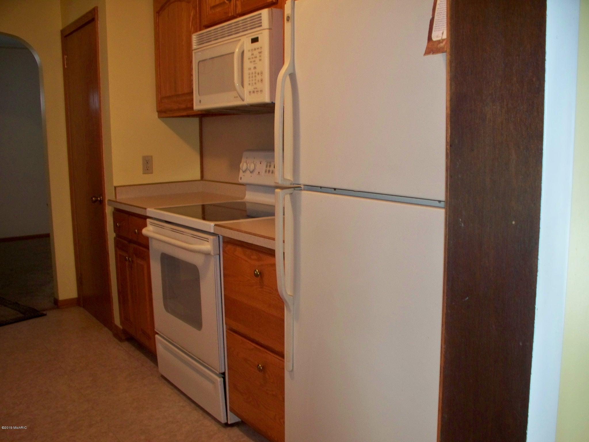 7877 Ionia Road Portland, MI 48875 - Photo 8 of 21 128_5136