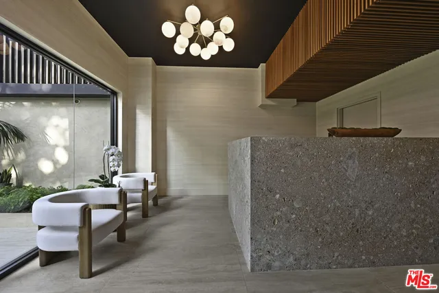 $16,995 | 350 North Palm Drive, Unit 204, Beverly Hills, CA 90210