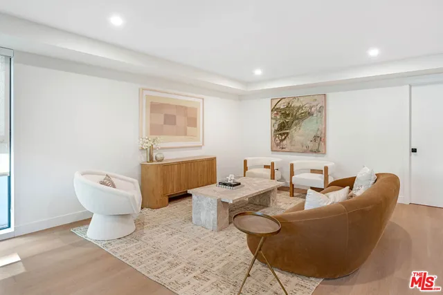 $16,995 | 350 North Palm Drive, Unit 204, Beverly Hills, CA 90210