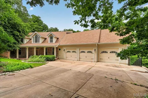 $599,000 | 1549 Paradise Valley Drive, High Ridge, MO 63049