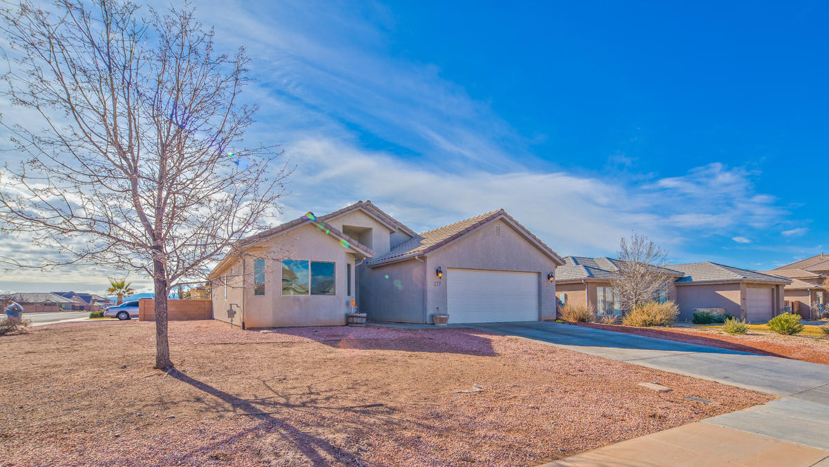 277 West 2400th Street South Washington, UT 84780 - Photo 1 of 1 277-W-2400-S-3