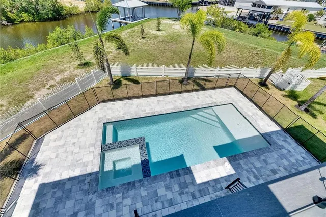 $1,549,000 | 6522 Simone Shores Circle, Apollo Beach, FL 33572