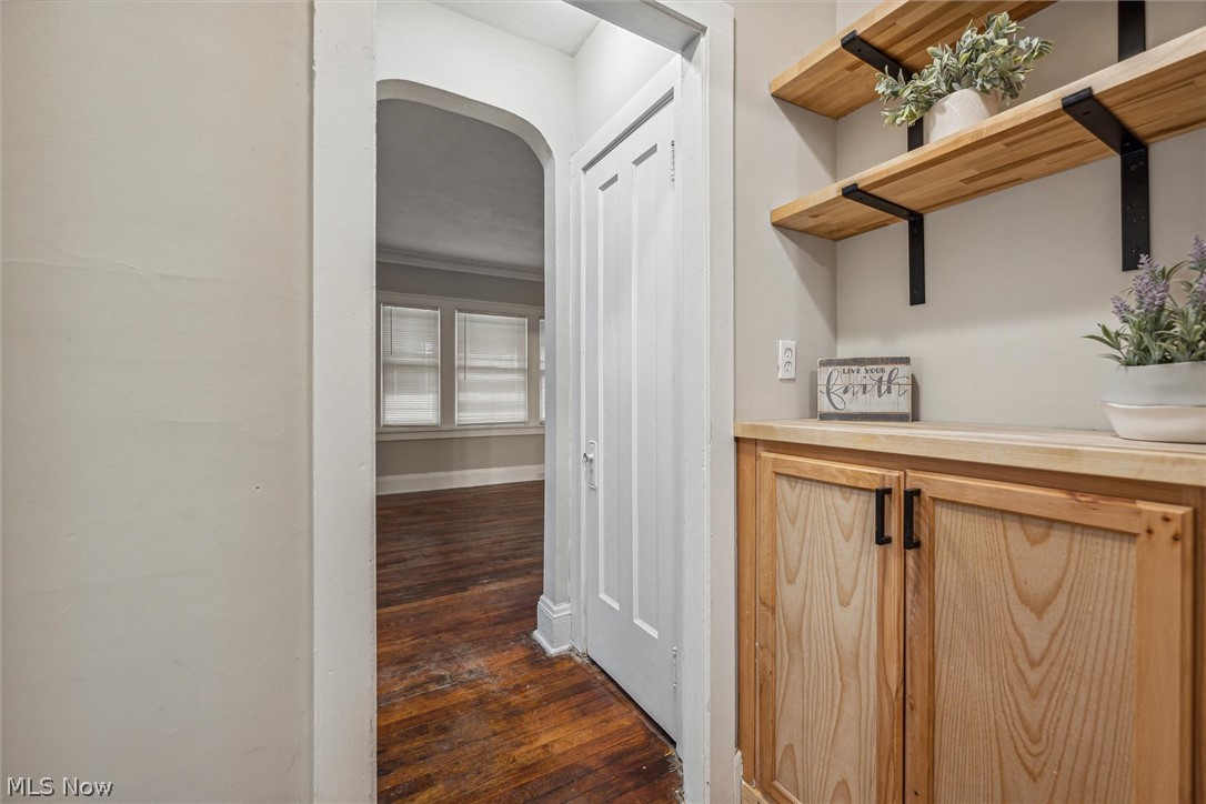 3424 Tullamore Road Cleveland, OH 44118 - Photo 6 of 22 Gallery Image 6