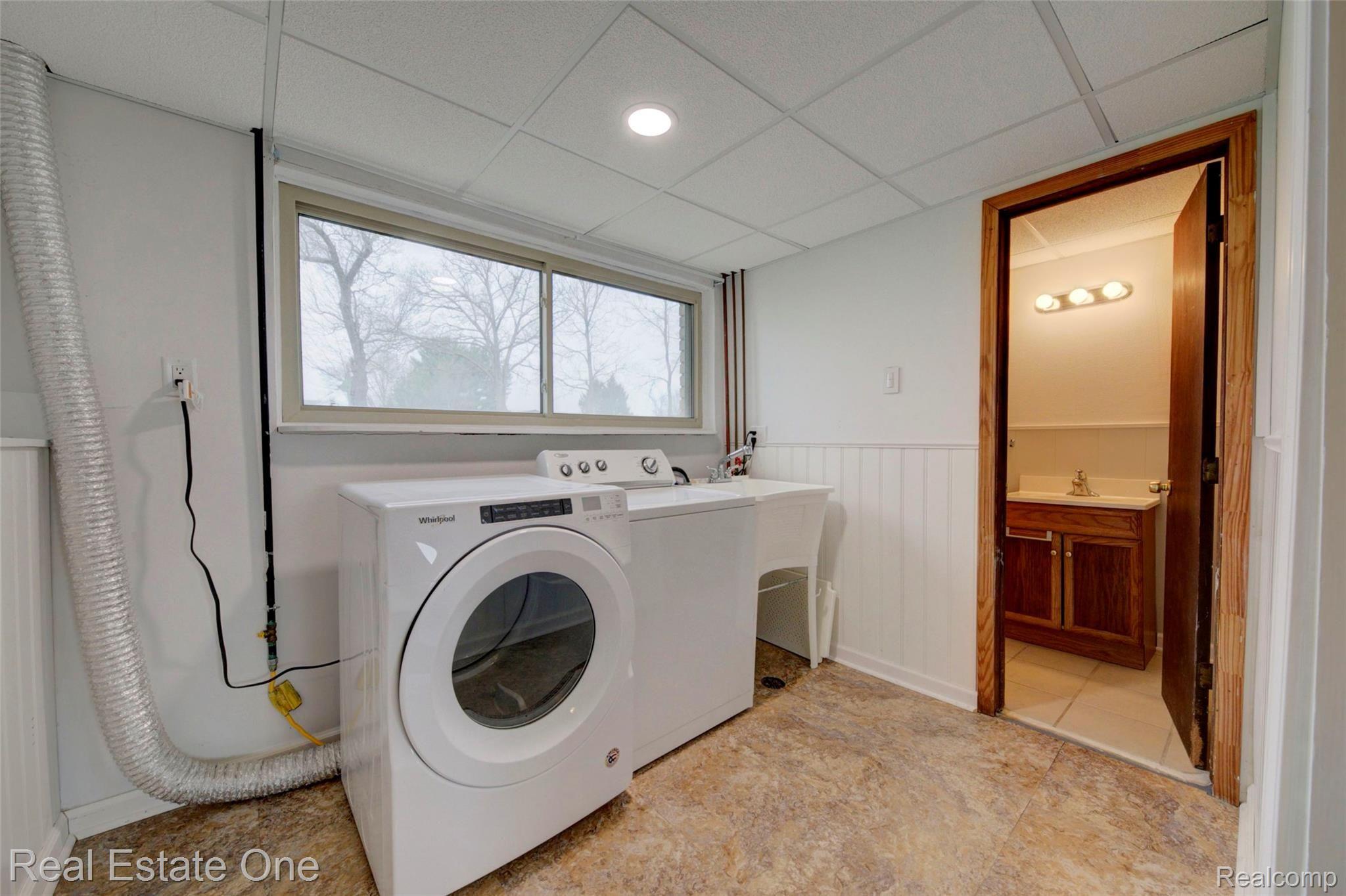 2400 Patterson Lk Road Pinckney, MI 48169 - Photo 22 of 48 4H8A1593_4_5.jpg
