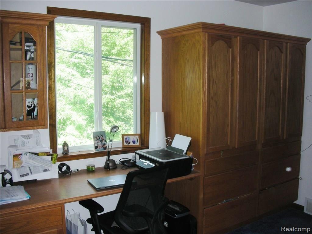 4122 Pierce Road Lapeer, MI 48446 - Photo 20 of 42 010.JPG