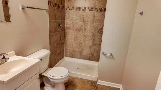 $191,000 | 746 East 157th Street, South Holland, IL 60473