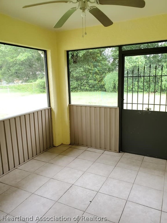 1812 Wightman Avenue Sebring, FL 33870 - Photo 20 of 22 a view of an empty room with a window