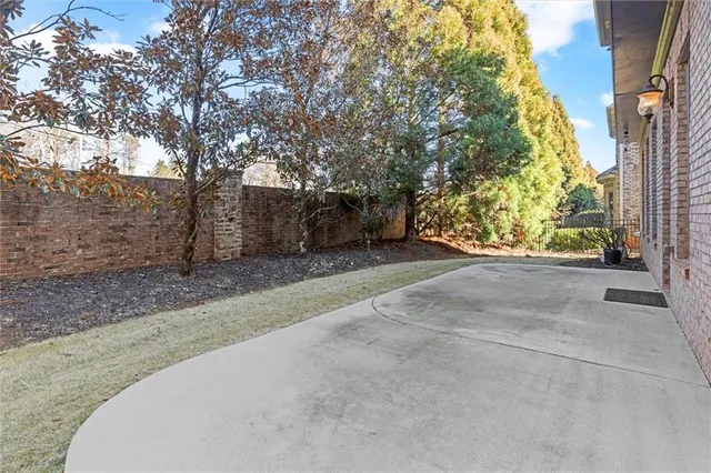 $949,900 | 6272 Mount Vernon Oaks Drive, Sandy Springs, GA 30328