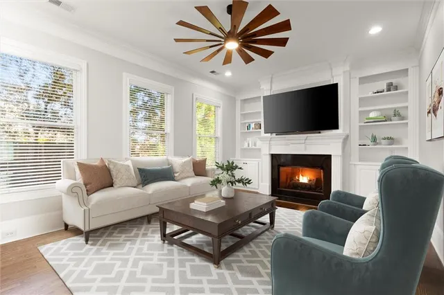 $949,900 | 6272 Mount Vernon Oaks Drive, Sandy Springs, GA 30328