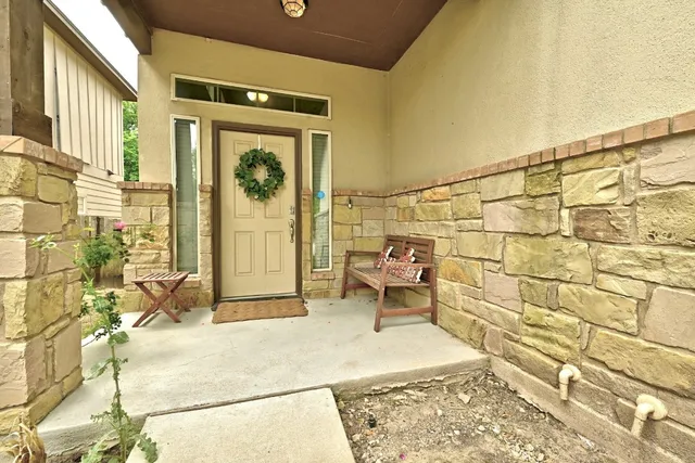 $2,395 | 7709 Menchaca Road, Unit 10, Austin, TX 78745