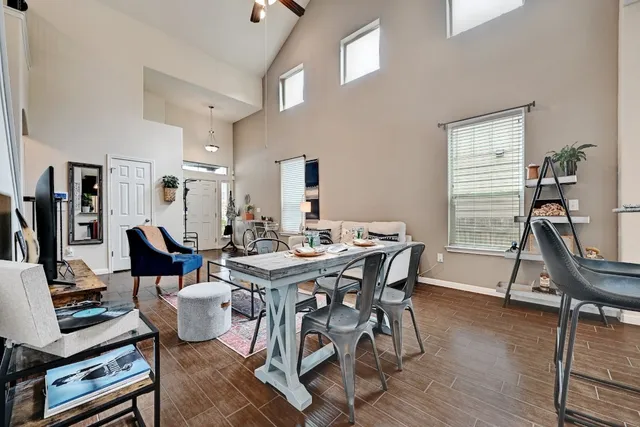 $2,395 | 7709 Menchaca Road, Unit 10, Austin, TX 78745