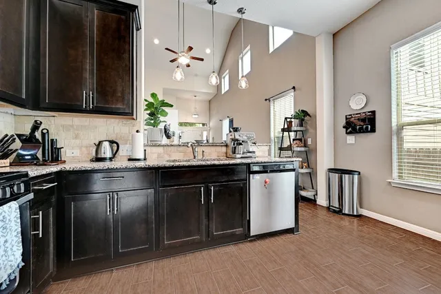 $2,395 | 7709 Menchaca Road, Unit 10, Austin, TX 78745