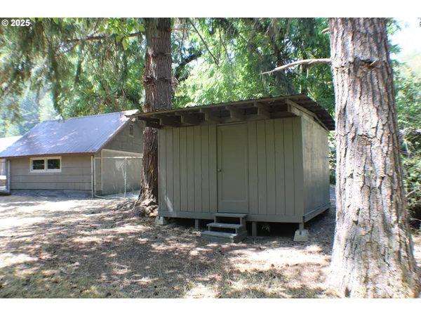 $570,000 | 3450 Shoestring Road, Riddle, OR 97469
