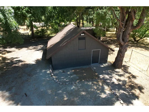 $570,000 | 3450 Shoestring Road, Riddle, OR 97469