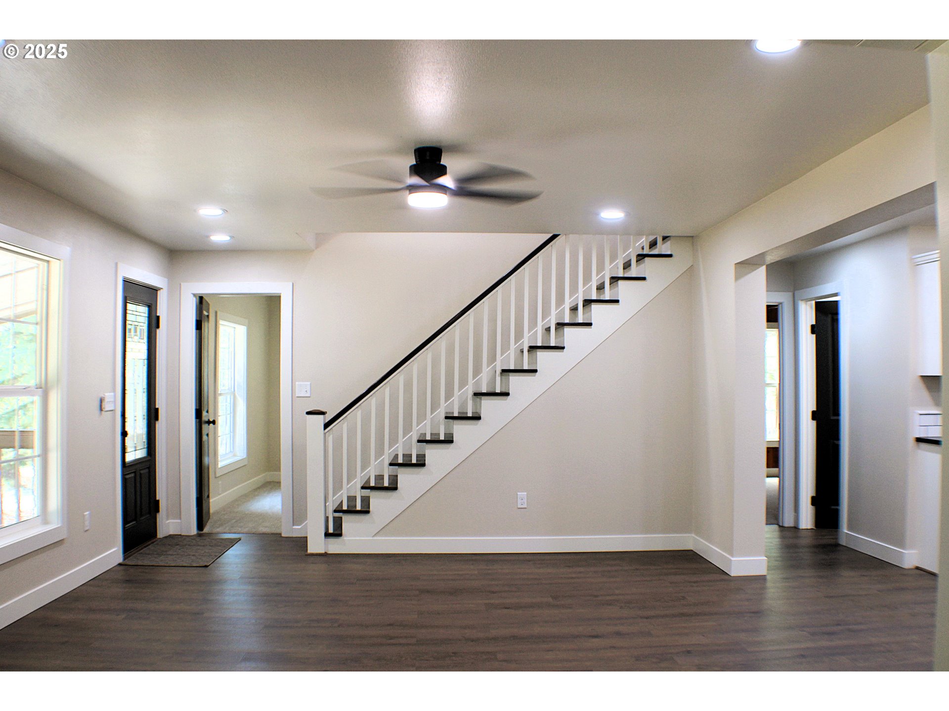 3450 Shoestring Road Riddle, OR 97469 - Photo 3 of 48 a view of an entryway with wooden floor