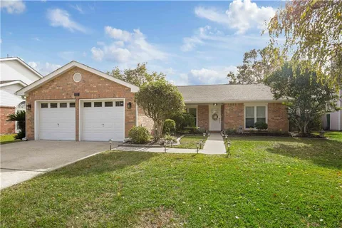 $320,000 | 122 Cedarwood Drive, Slidell, LA 70461