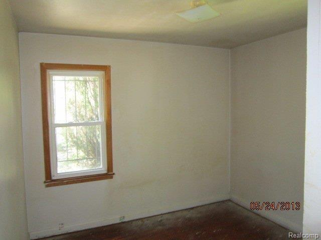 16134 Burt Road Detroit, MI 48219 - Photo 5 of 10 16134 Burt Detroit 052413 (8).JP