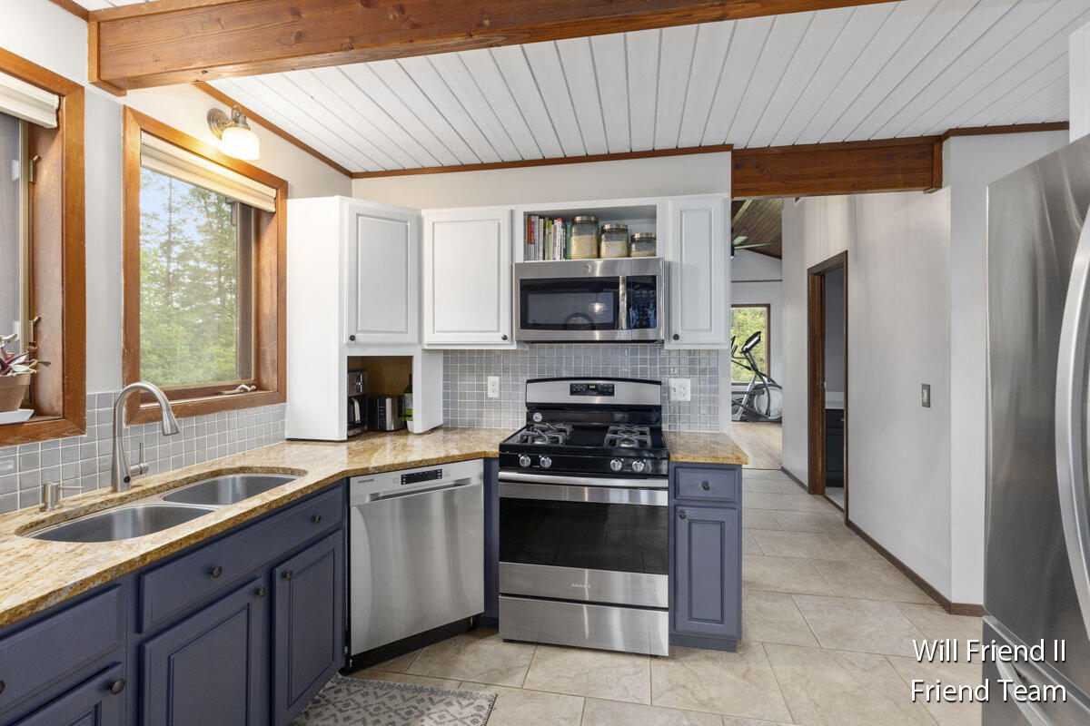 2400 Tobias Road Delton, MI 49046 - Photo 12 of 62 IMG_1008