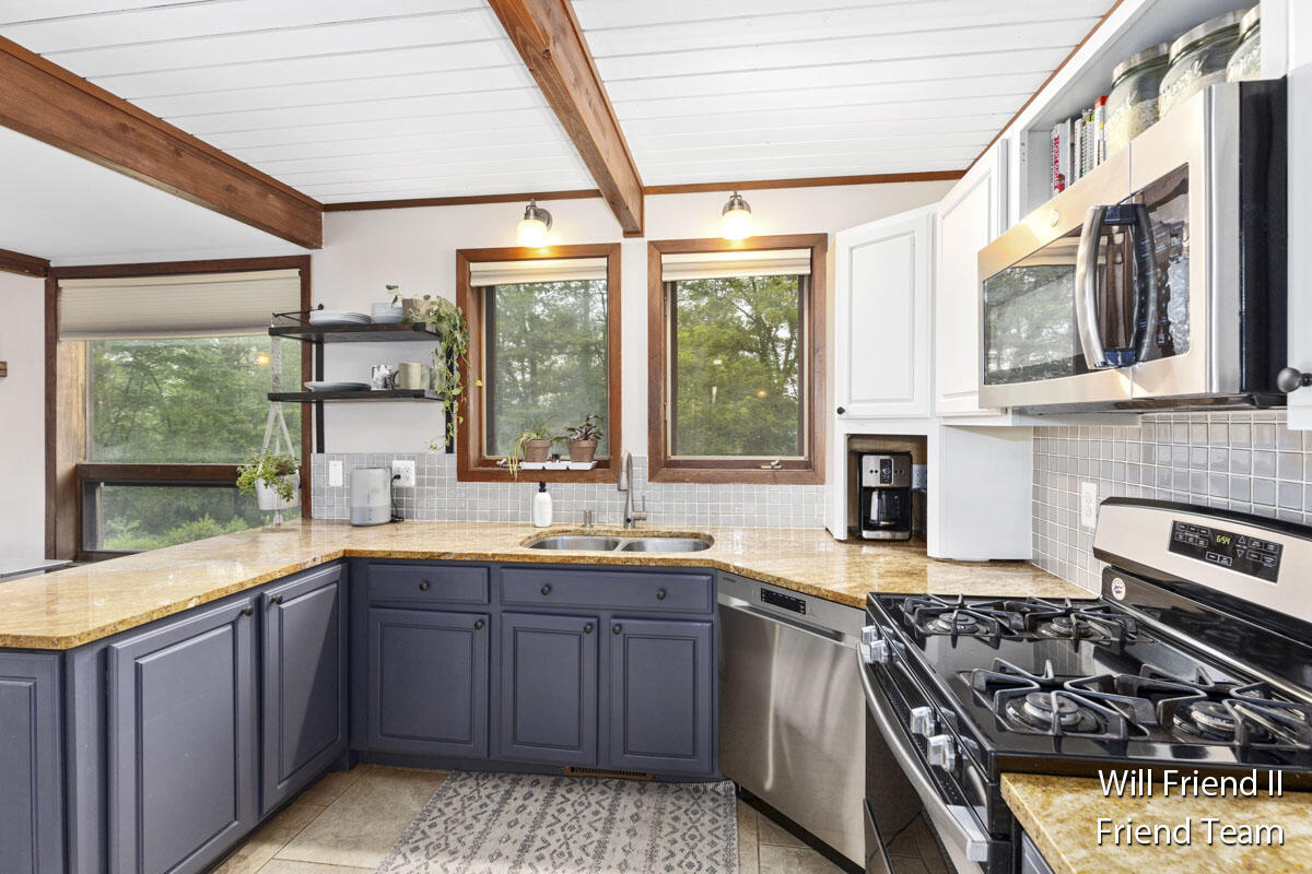 2400 Tobias Road Delton, MI 49046 - Photo 13 of 62 IMG_1009
