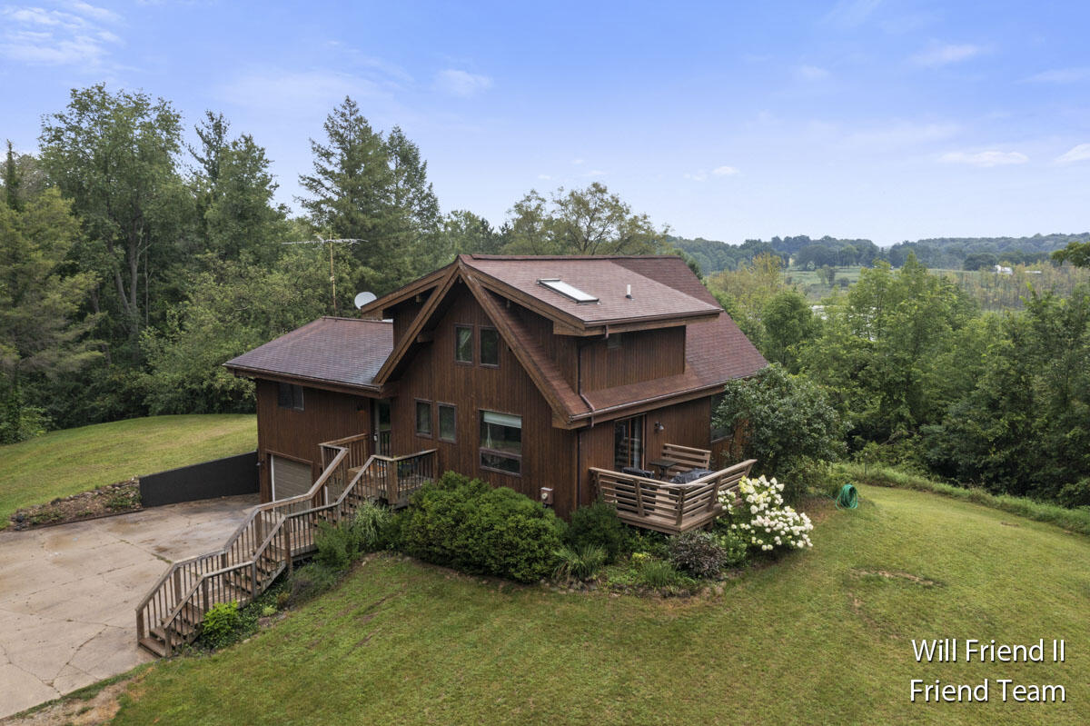 2400 Tobias Road Delton, MI 49046 - Photo 3 of 62 IMG_1040