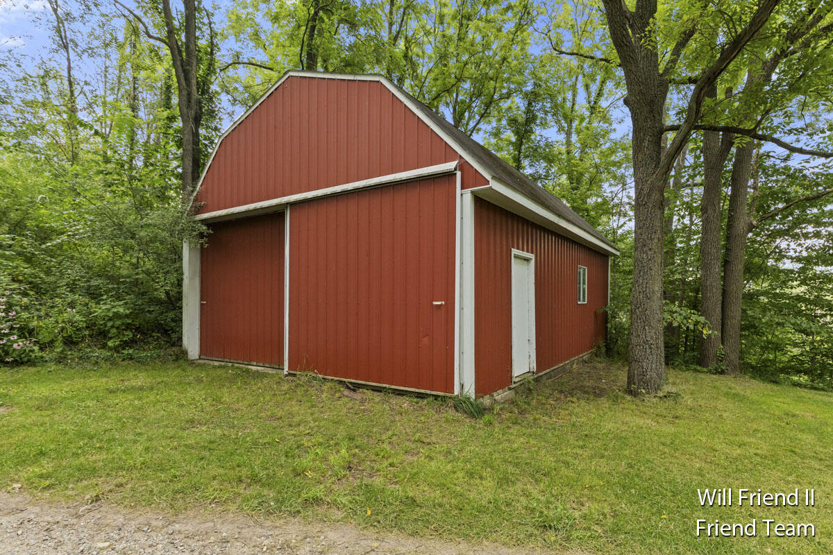2400 Tobias Road Delton, MI 49046 - Photo 34 of 62 IMG_1039
