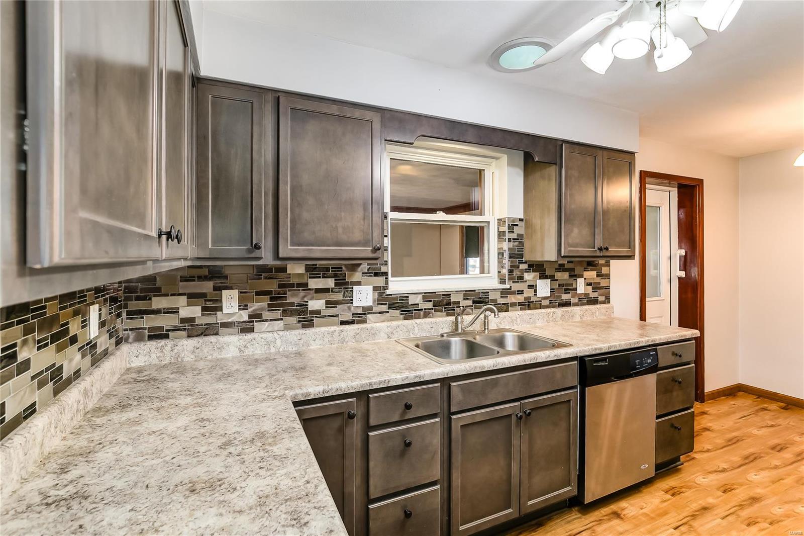 711 Willow Lane Waterloo, IL 62298 - Photo 13 of 28