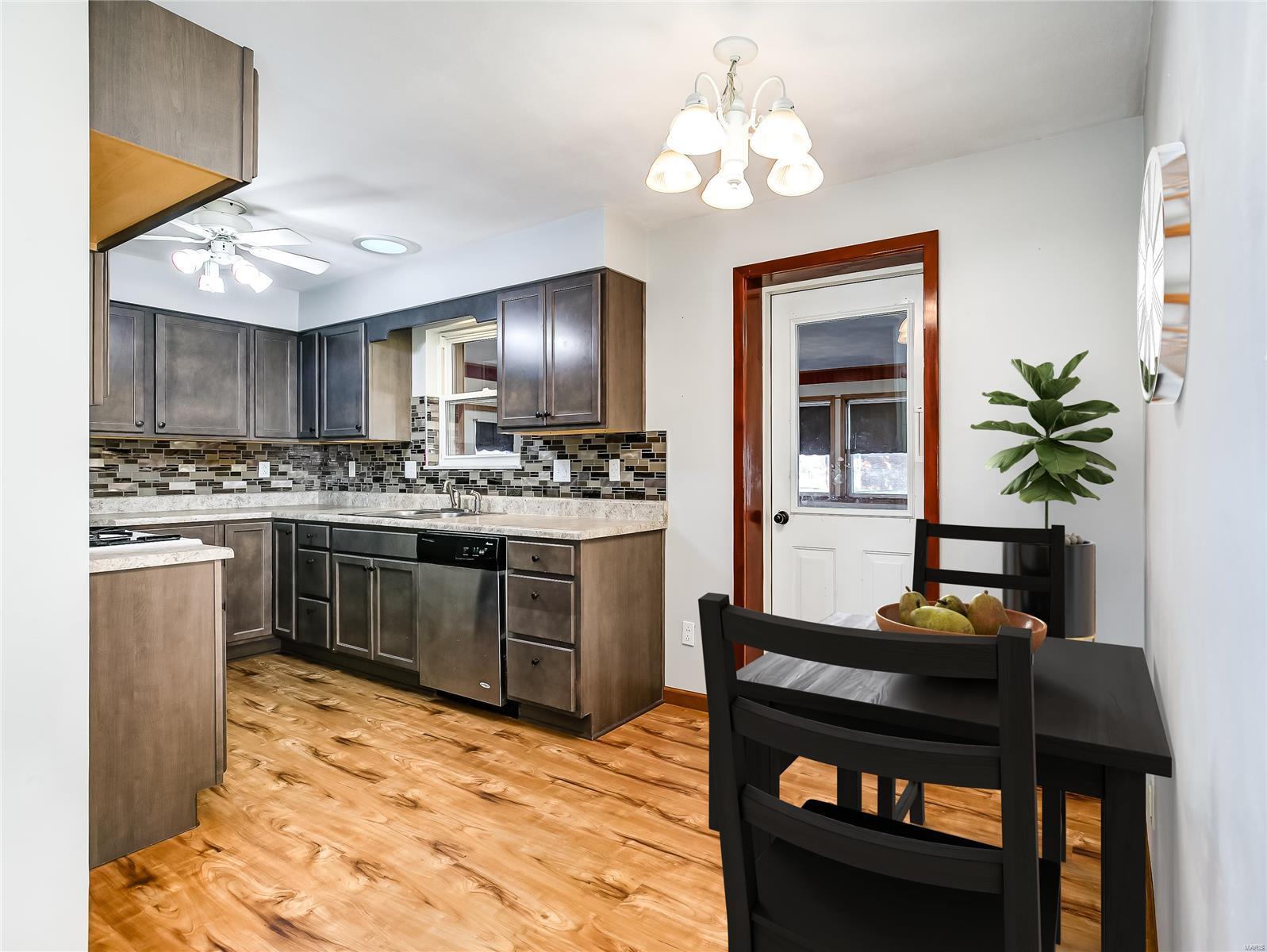 711 Willow Lane Waterloo, IL 62298 - Photo 9 of 28