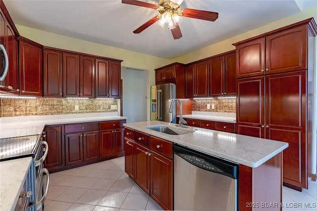 $585,000 | 67 Windjammer Estates Drive, Lake Ozark, MO 65049