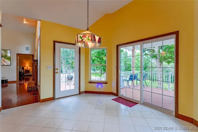 $585,000 | 67 Windjammer Estates Drive, Lake Ozark, MO 65049