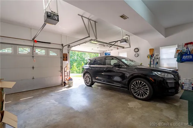 $585,000 | 67 Windjammer Estates Drive, Lake Ozark, MO 65049