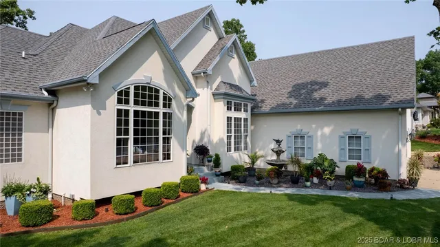 $585,000 | 67 Windjammer Estates Drive, Lake Ozark, MO 65049