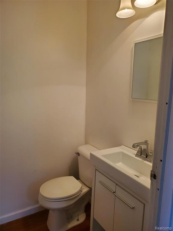 358 West Iroquois Road Pontiac, MI 48341 - Photo 6 of 29